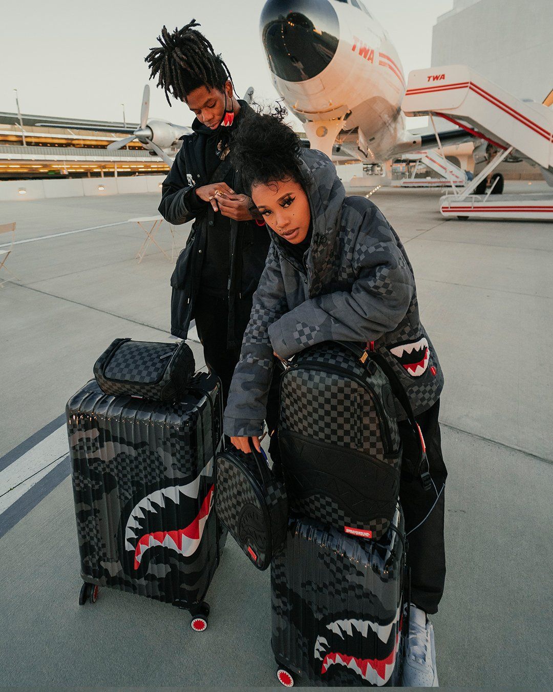 3AM SHARKNAUTICS 22ƒ?� CARRY-ON LUGGAGE