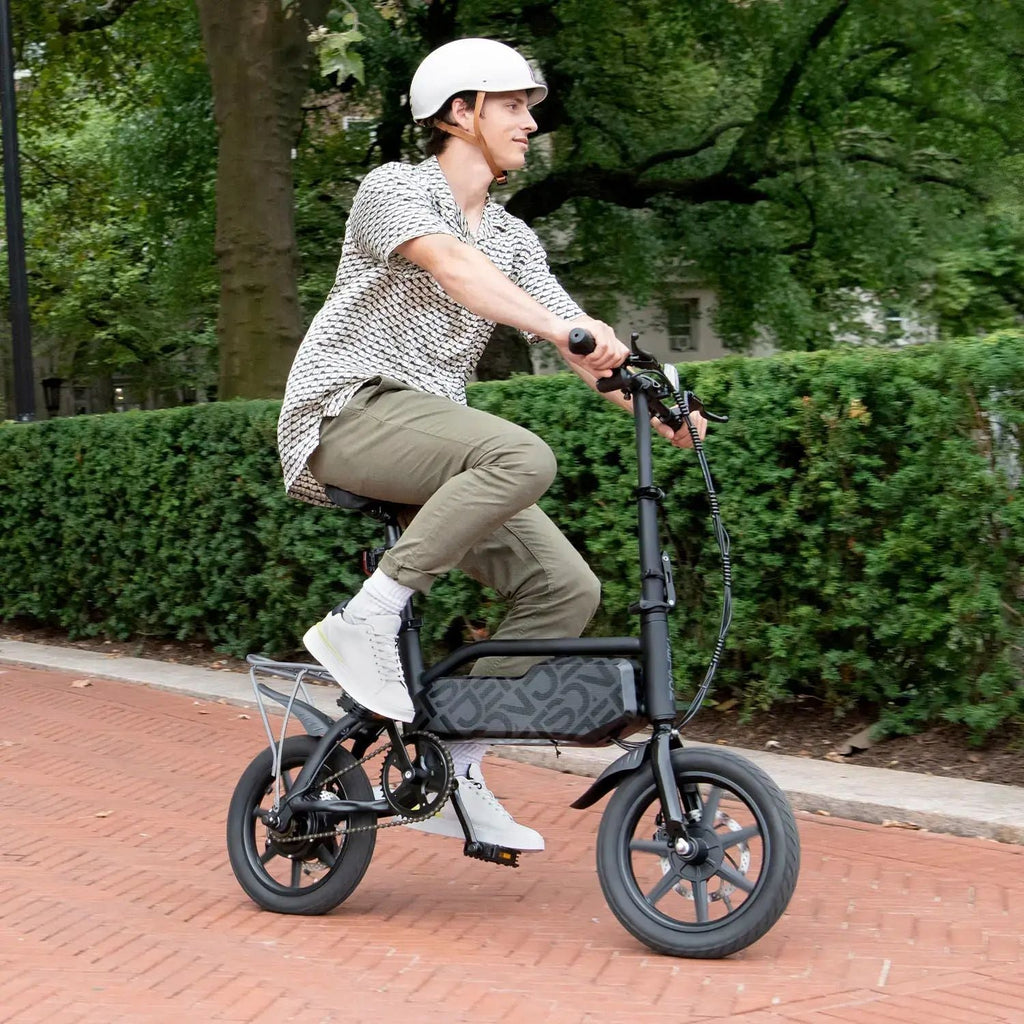 Jetson - J5 eBike with 30 miles Max Operating Range & 15 mph Max Speed - Black - Excellent Condition