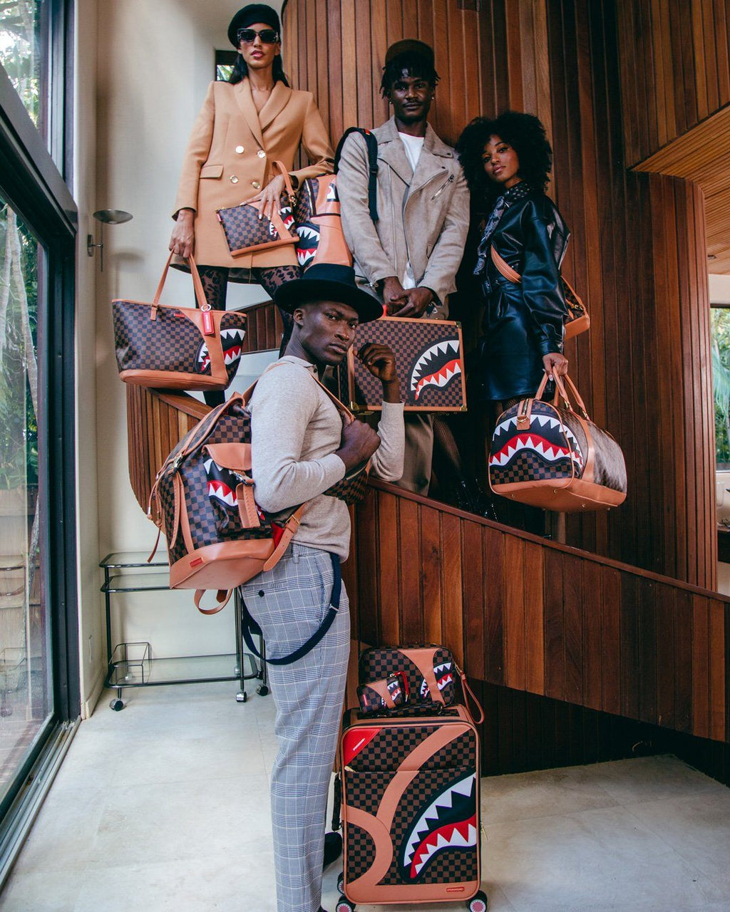 HENNY AIR TO THE THRONE ATTACH?? BRIEFCASE