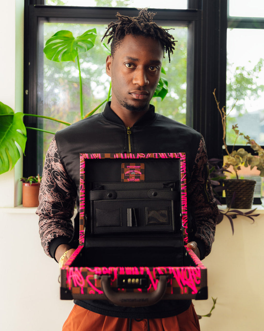JETGRAPHIX ATTACH?? BRIEFCASE