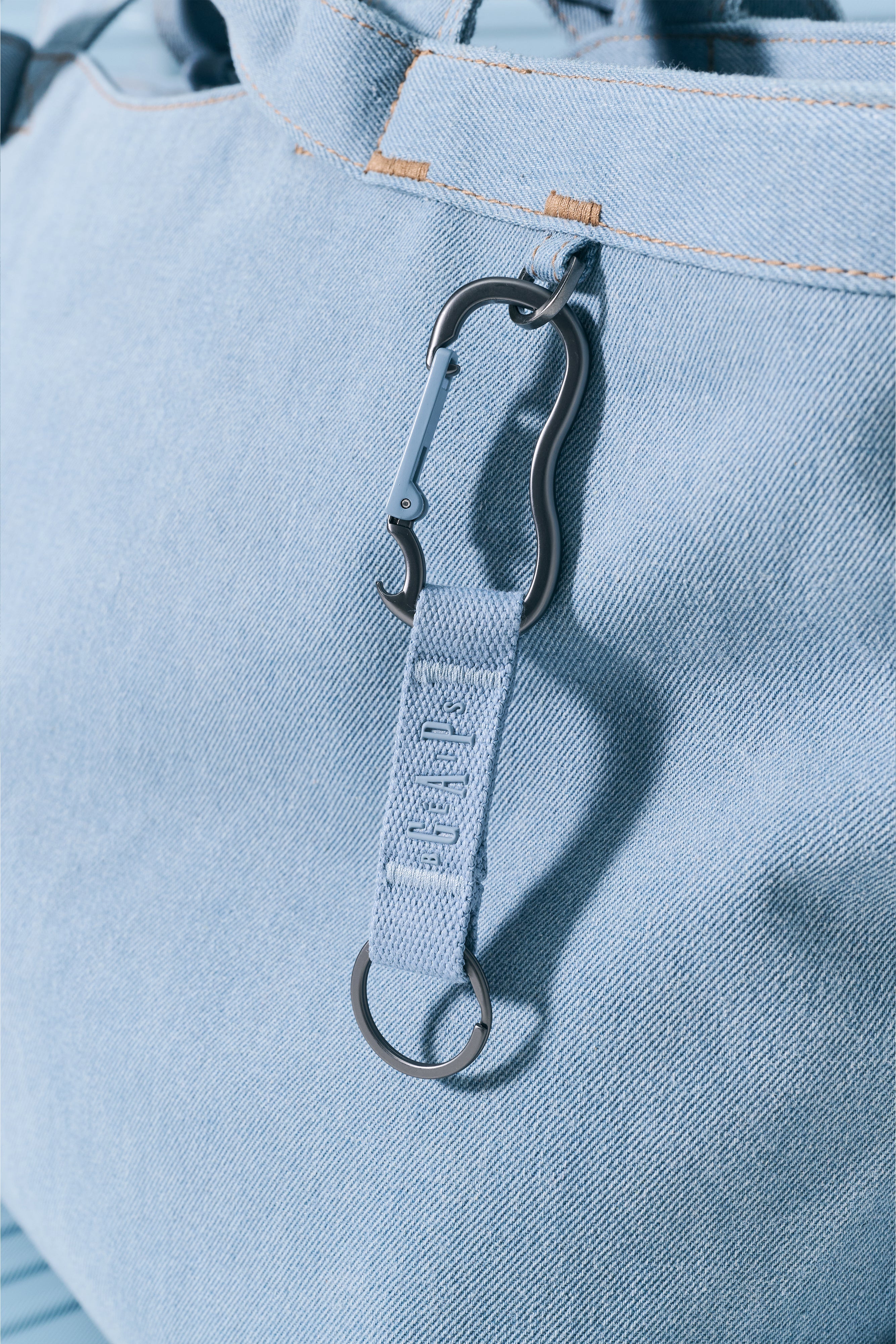 Gap x B??IS The Carabiner in Denim Blue