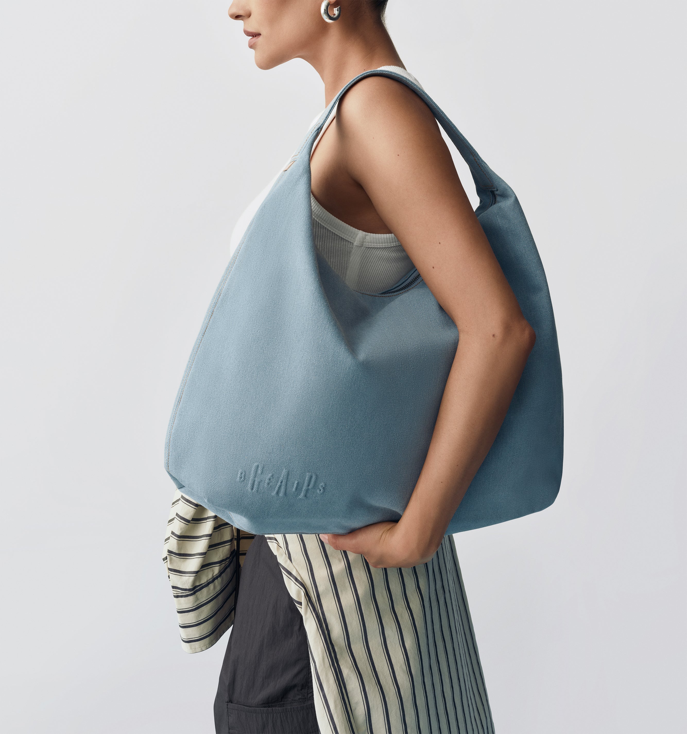 Gap x B??IS The Shoulder Tote in Denim Blue